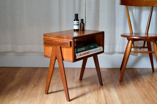 Tasmanian Oak Bedside Tables mid-century modern style (Pair). Walnut stain.