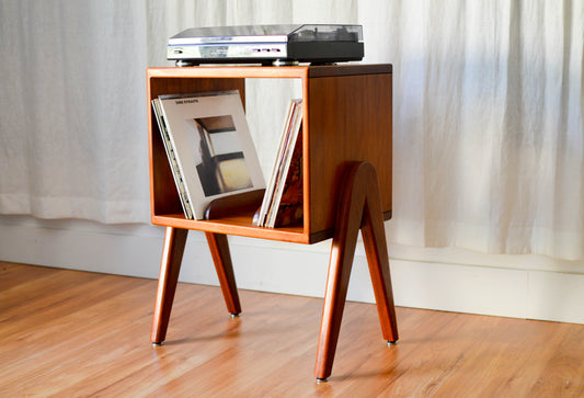 Minimalist turntable stand with Vinyl Storage MCM style